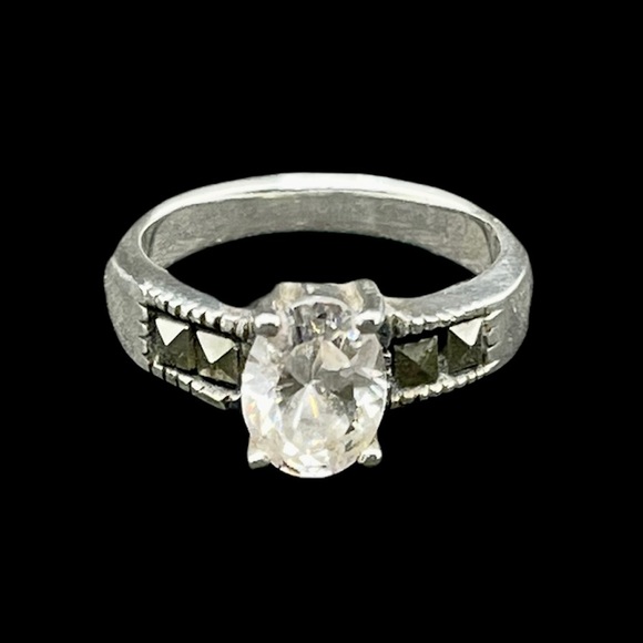 Sterling , marcasite and cz ring - Picture 3 of 4
